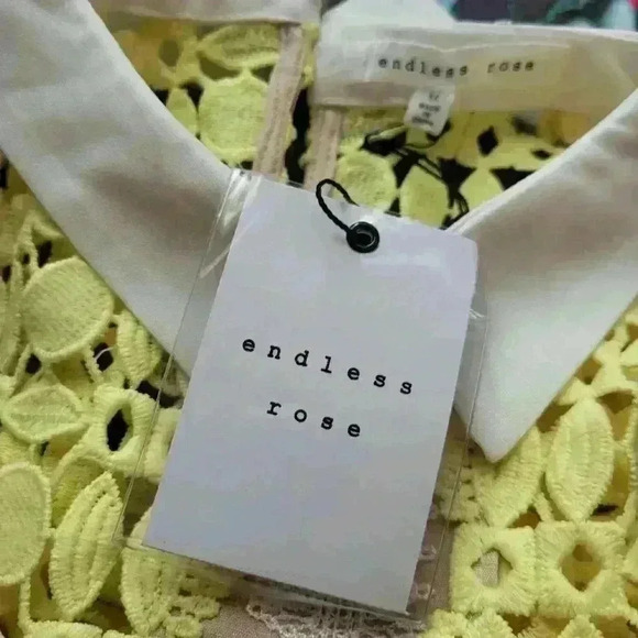 NWT Endless Rose Crochet Lace Overlay Dress Size M - Picture 7 of 13